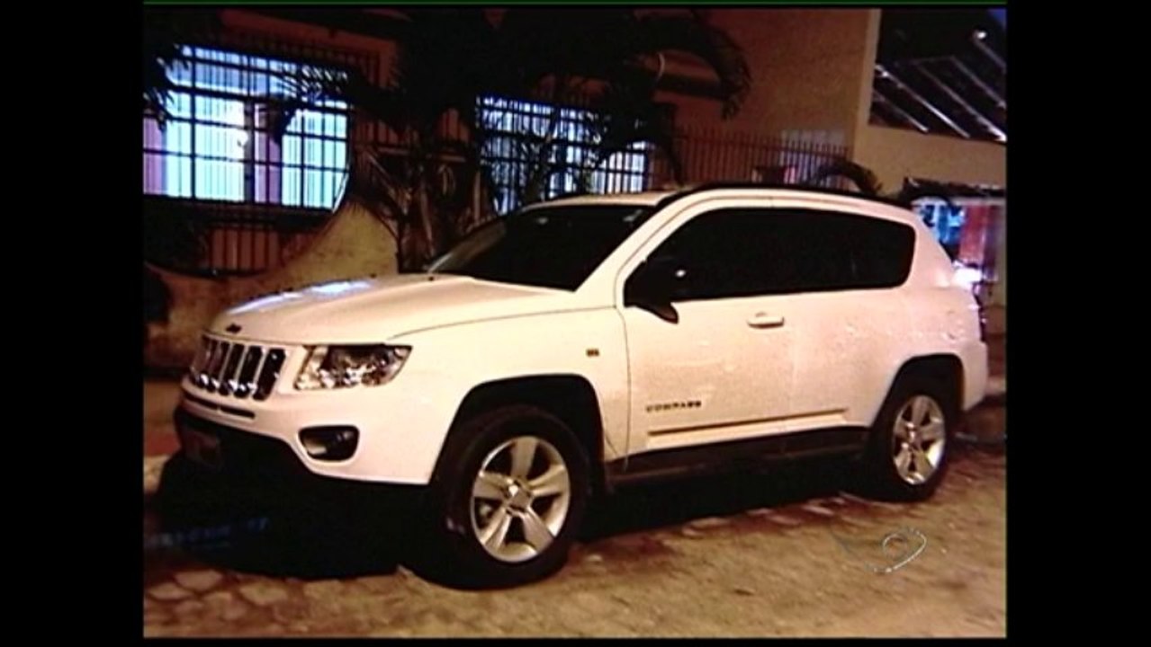 Padre compra carro de 86 mil e fieis ficam indignados em SC