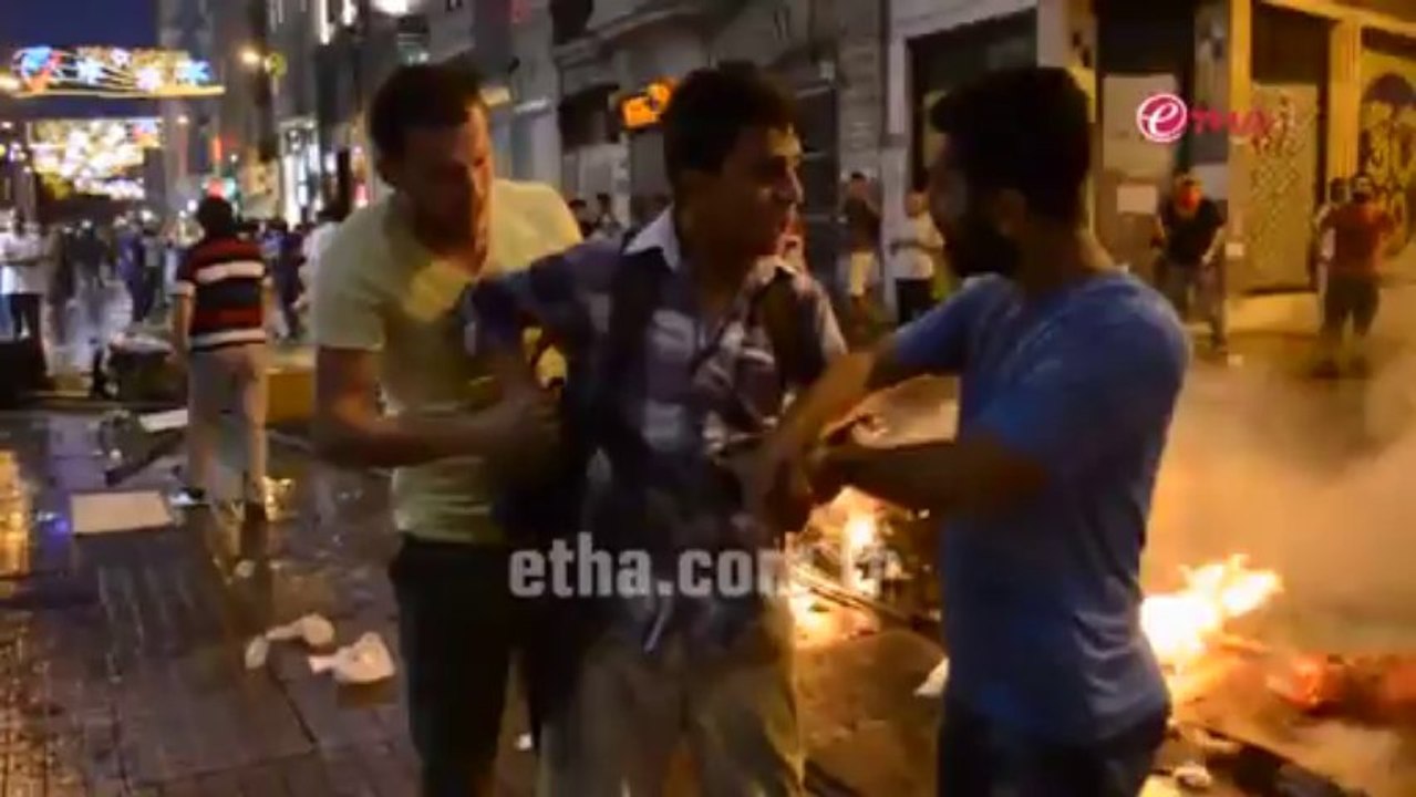 Polis Silah Çekti Eylemciler Kovaladı 31.7.2013
