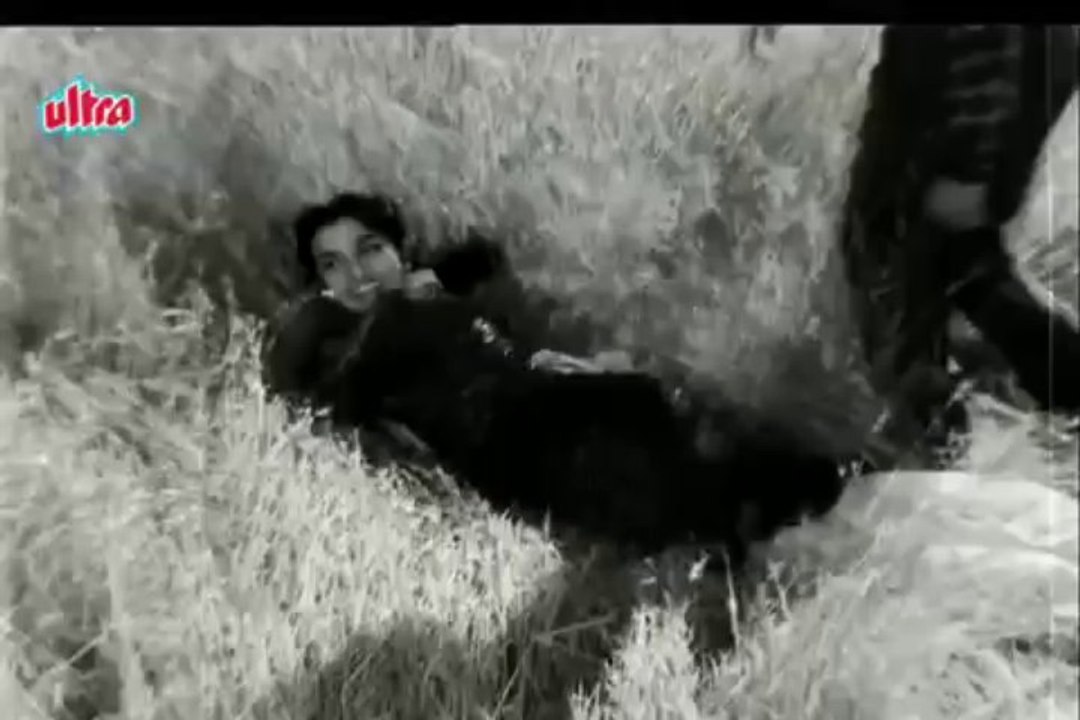 Do Nain Mile Do Phool Khile - Asha Bhosle, Mahendra Kapoor, Ghunghat Song