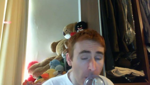 Wiwi égratigne closer de Kings Of Leon