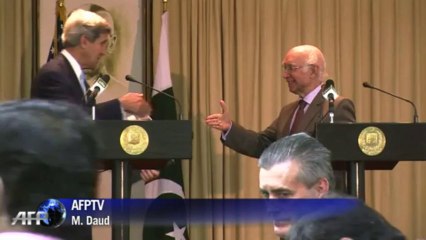 Kerry au Pakistan pour convaincre de lutter contre les talibans