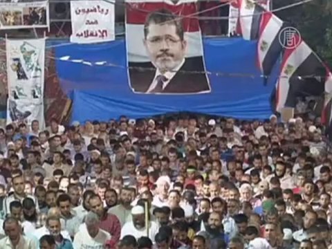 «Братья-мусульмане» молятся, армия обещает разгон