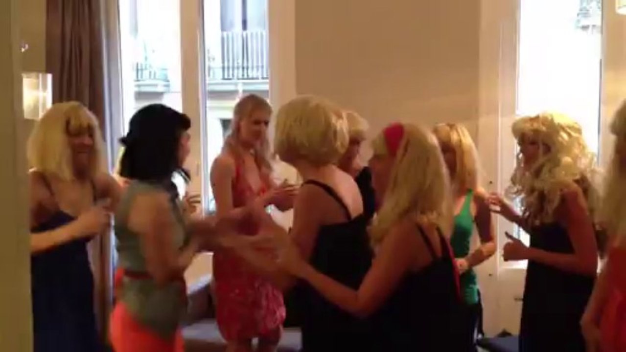 Un petit cadeau au passage...Souvenir souvenir...