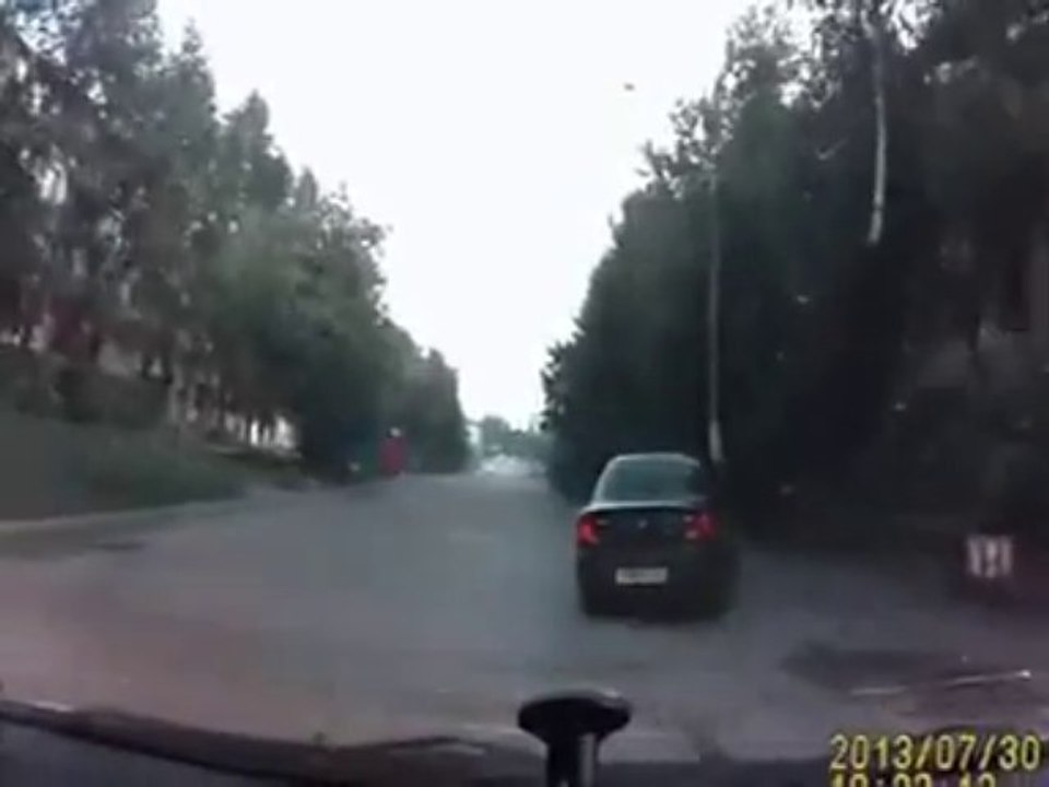Faire peur à un conducteur et causer un gros accident!