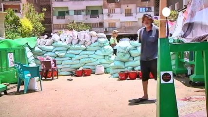 Mursi yanlıları meydanları terk etmemekte kararlı