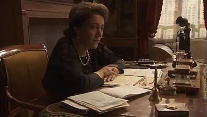 A veces olvido que usted me parió tal es el desapego que siento