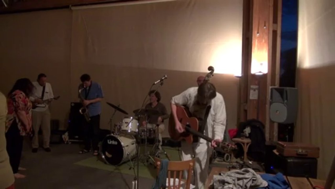 Razzamatazzers - In the Mood (gig)