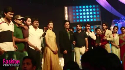 Deepika's trendy Desi look on the Sets of Madhubala