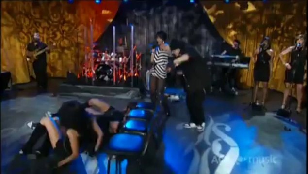 Rihanna - Shut Up and Drive (AOL Sessions)