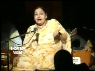 FARIDA KHANUM live - CHAND NIKLA KISI JANIB