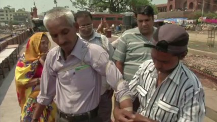 En Inde, on se soigne toujours en faisant couler le "sang impur"