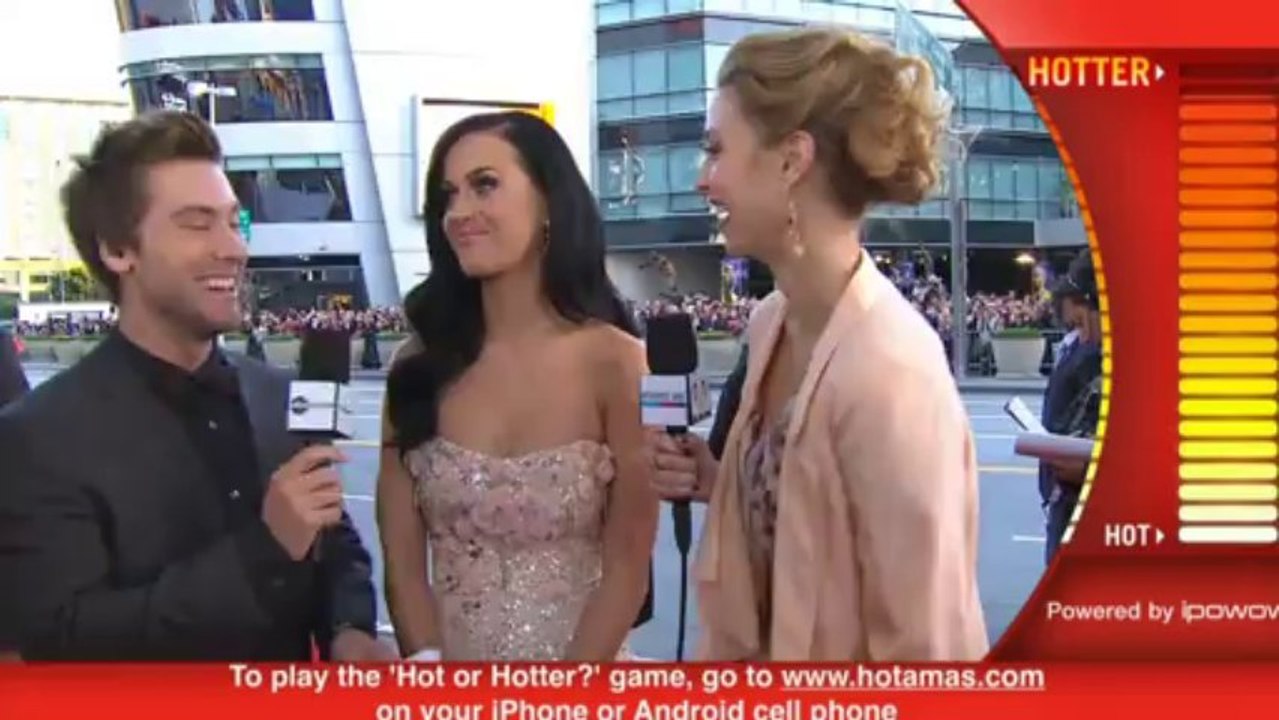 2010 Red Carpet Interview (American Music Awards)