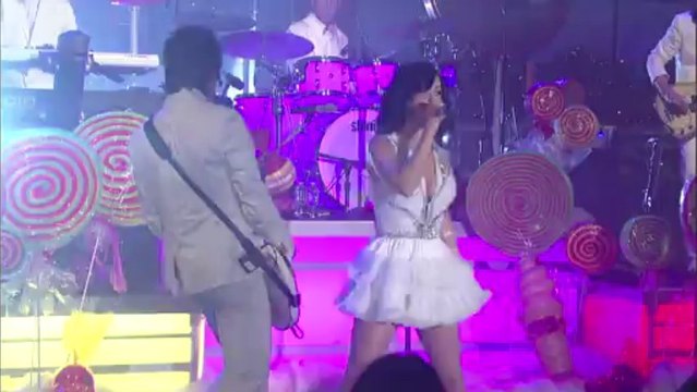 Katy Perry - Hot N Cold (Live on Letterman)