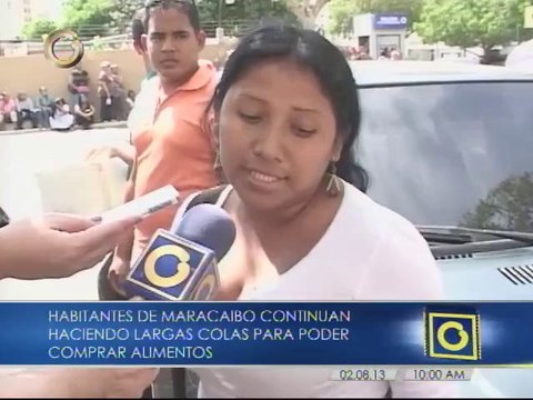 Maracuchos hacen colas de madrugada en abastos y supermercados para comprar alimentos