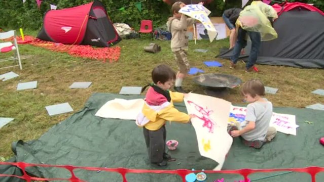 Ativistas presos em protestos na Inglaterra