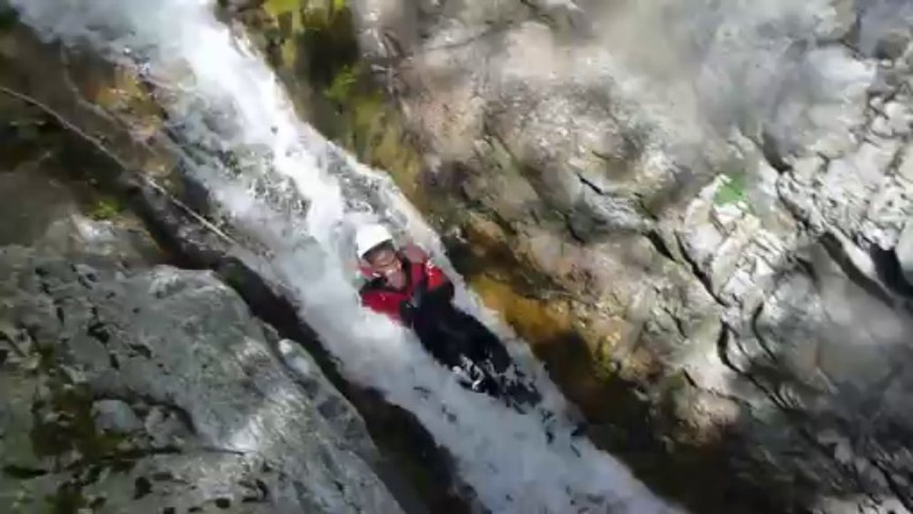 Canyoning Ardèche dans l'Azéro : encore des toboggans !!!