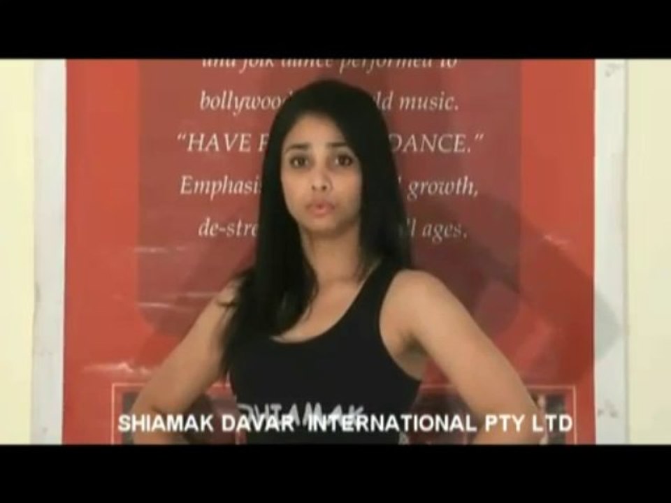 World's Largest Bollywood Dance Class Record Attempt - Learn The Steps