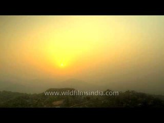 See the sun rise at Phewa Lake, Pokhara : Timelapse