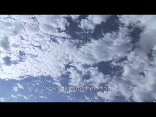 Clouds crossing over the American Cities - Time Lapse