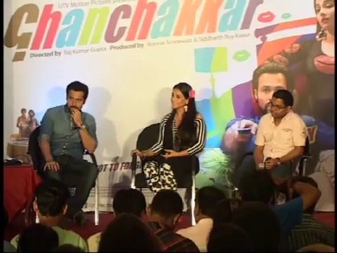 Vidya Balan and Emraan Hashmi sexy scense in Ghanchakkar