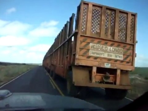 Huge brazilian Road Train with 10 trailers... What a challenge to pass!!