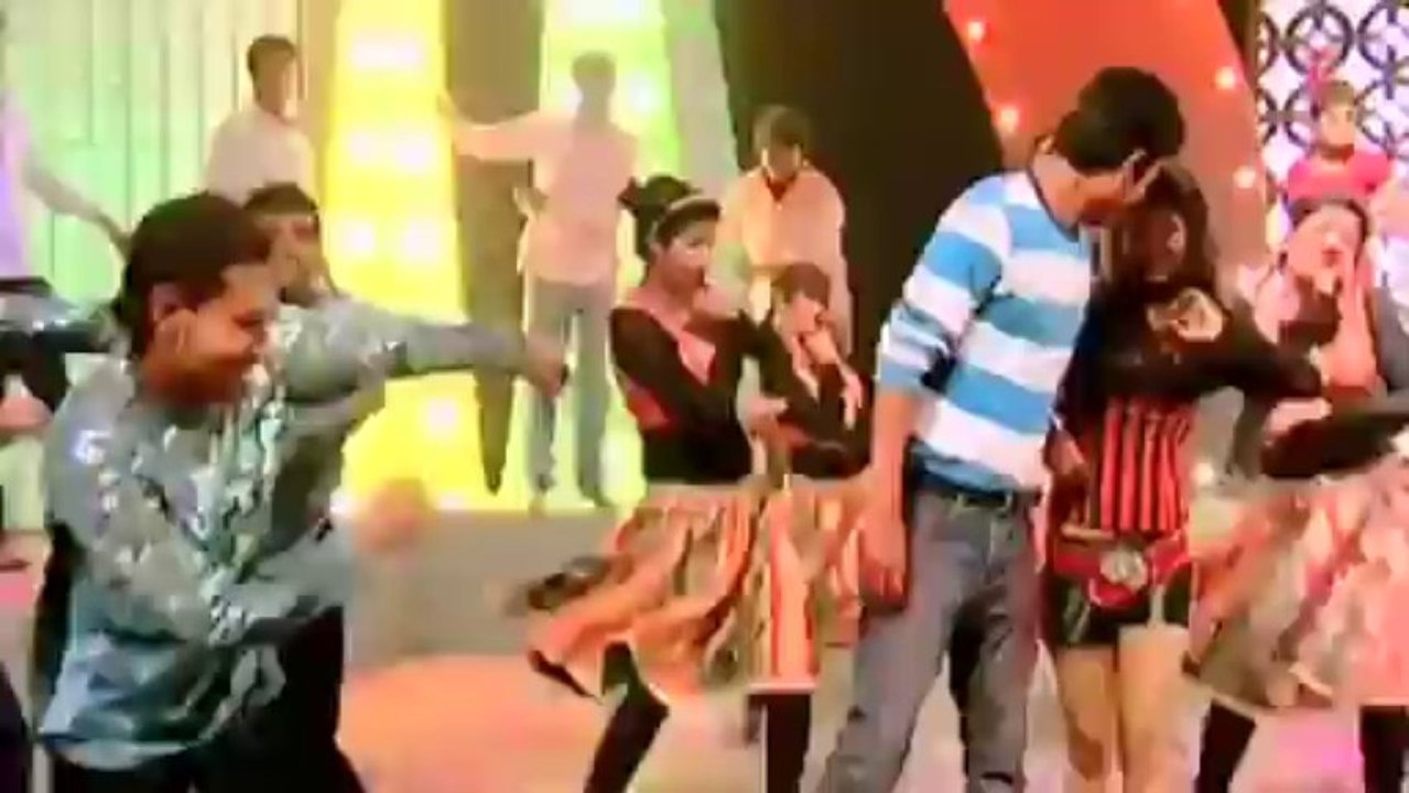 new hindi holi video song 2025