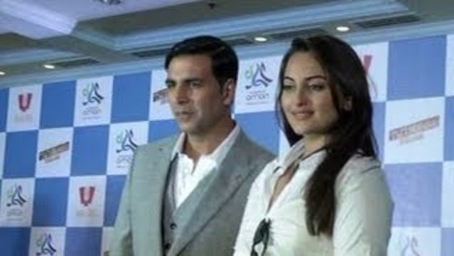 Akshay Kumar & Sonakshi Sinha Promotes Once Upon a Time in Mumbai Dobara