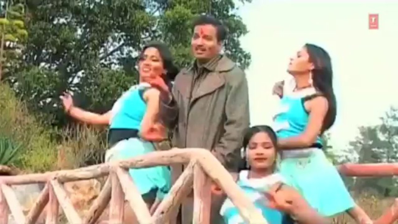 Bhataar Chulha Potna [Bhojpuri Holi Video] Makeup Utar Jayee Holi Mein- Bhojpuri Gulaal