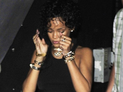 Rihanna debuts her natural hair