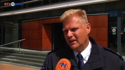 Baby uit bloedhete auto gehaald - RTV Noord