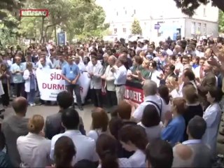 Cerrahpaşa'da bir doktor hasta yakınlarınca darp edildi