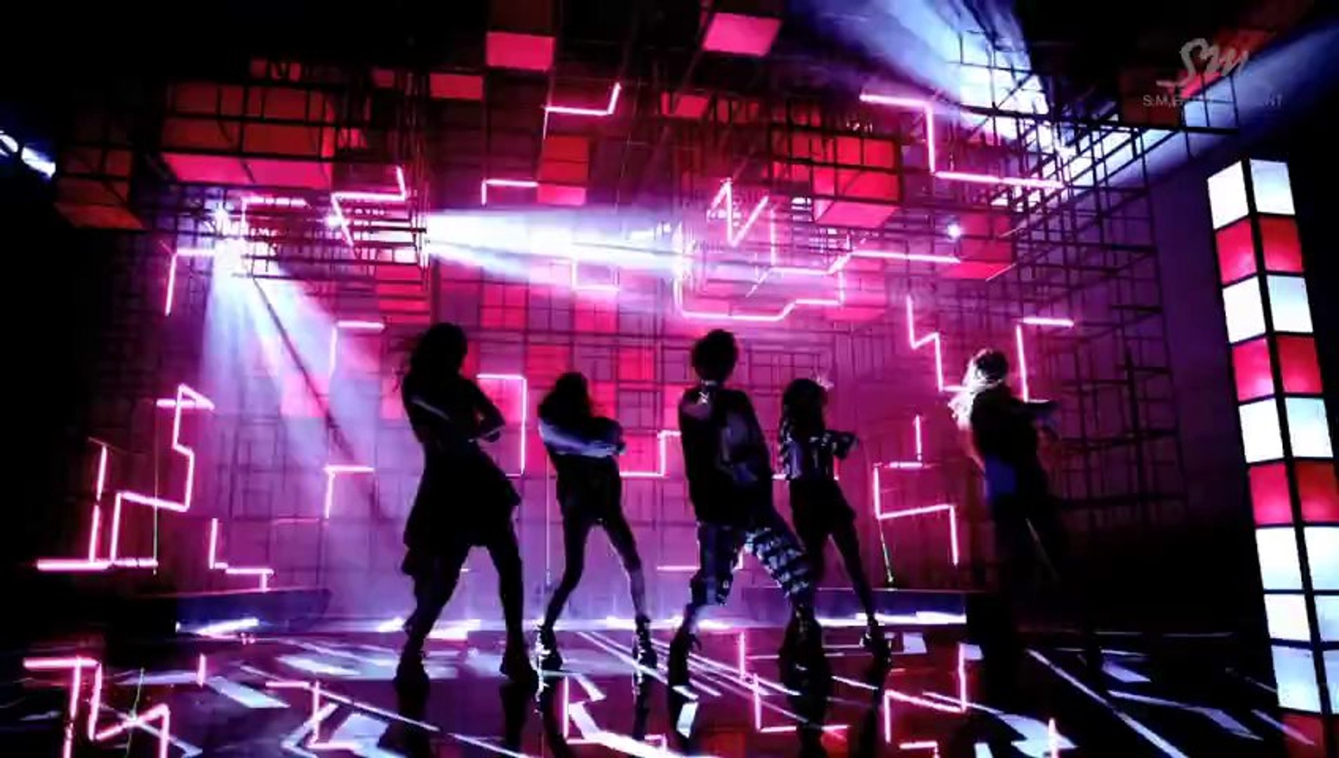 F(x) - Electric Shock MV - Video Dailymotion