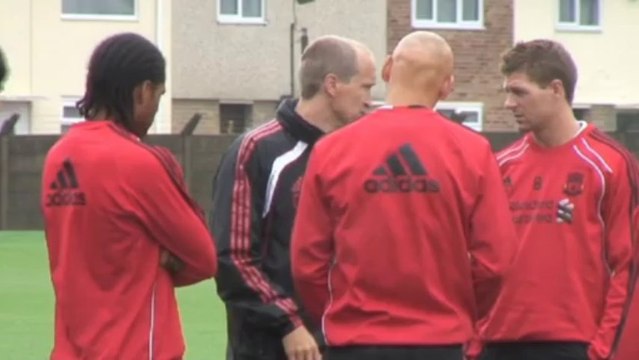 Gerrard lauds Liverpool supporters