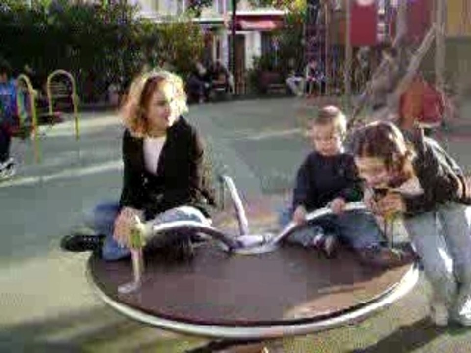 Tourne tourne petit manège (2)