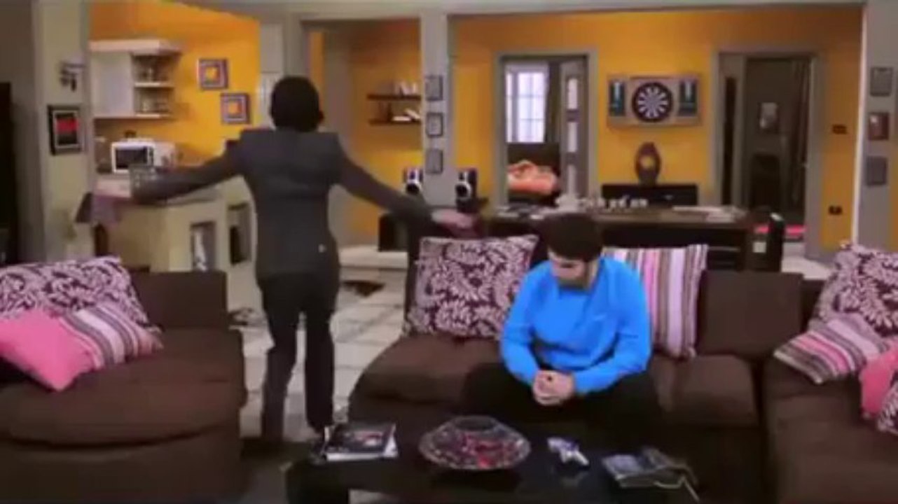 اوكا و اورتيجا و شحتة كاريكا - انا لما اشرب بتحول _ من مسلسل احلى ايام