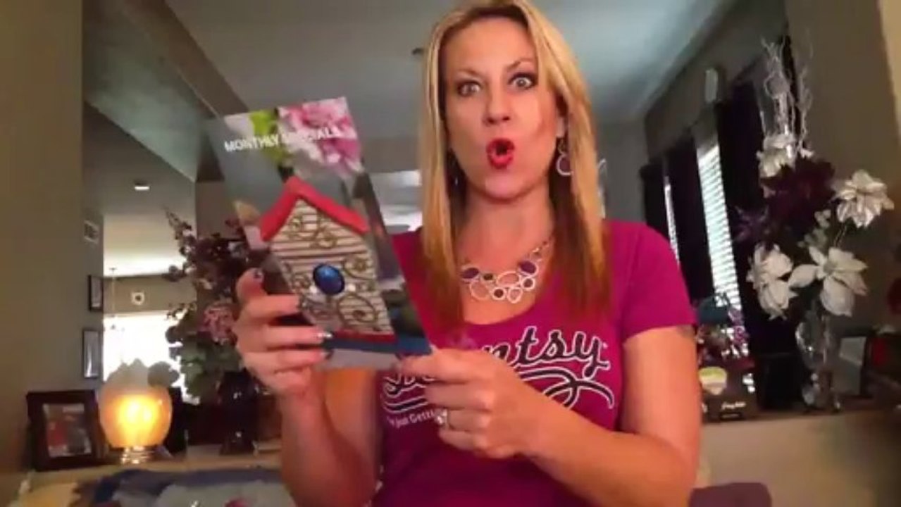 Scentsy Birdhouse-Scentsy August Warmer & Scent of the Month Bora Bora Blossom