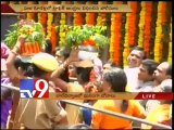 Bonalu celebrations at Lal Darwaza Simhavahini Mahankali temple