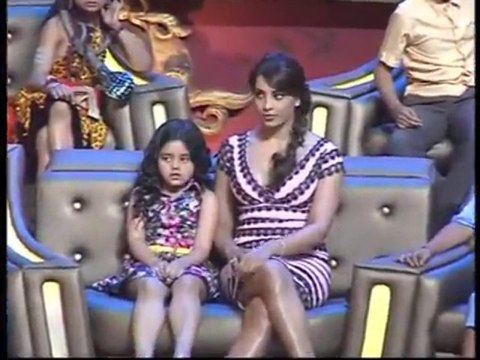 Bipasha basu's Deep Cleavage show at indias best dramebaaz