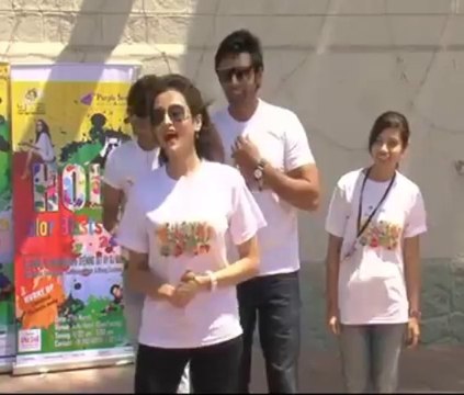 Poonam Pandey getting sexy at Holi 2013