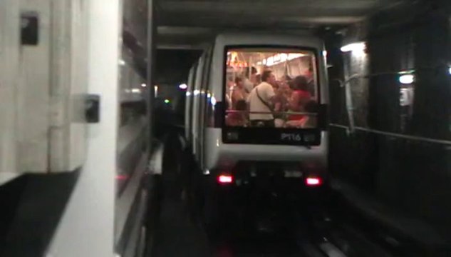 VAL208 : Départ de la station Jean Jaurès sur la ligne A du métro de Toulouse