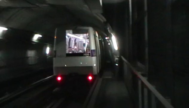 VAL206 rénové : Départ de la station Marengo SNCF sur la ligne A du métro de Toulouse