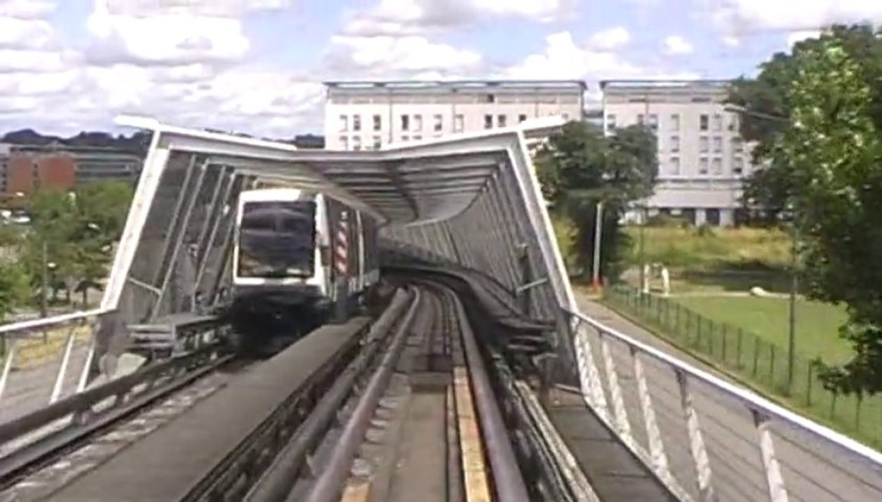 VAL206 rénové : Voyage entre les stations Esquirol et Balma Gramont sur la ligne A du métro de Toulouse