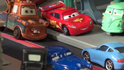 Télécharger la video: Pixar Cars Lightning McQueen, Thomas the Tank Engine, and Mater go on Vacation