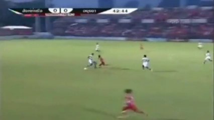 Gol Atan Futbolcunun İlginç Sevinci
