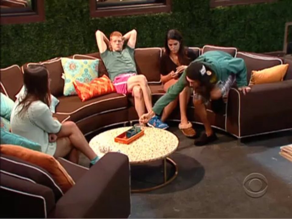 Amanda Versus Jessie- Broadcast Version
