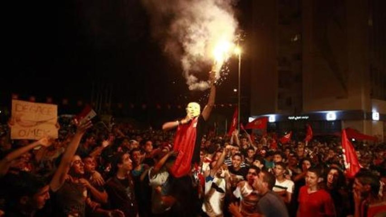 Tunisia army targets armed groups