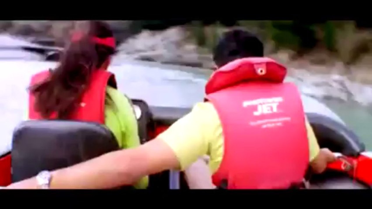 Aur Mohabbat Hai - Main Prem Ki Diwani Hoon (2003) Full Song