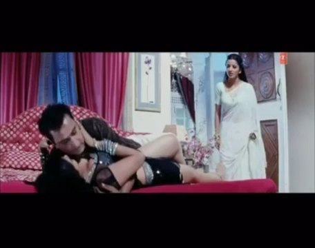 Hot & Sexy scene from Bhojpuri Movie - Tu Jaan Hau Hamaar -Feat.Seema & Monalisa