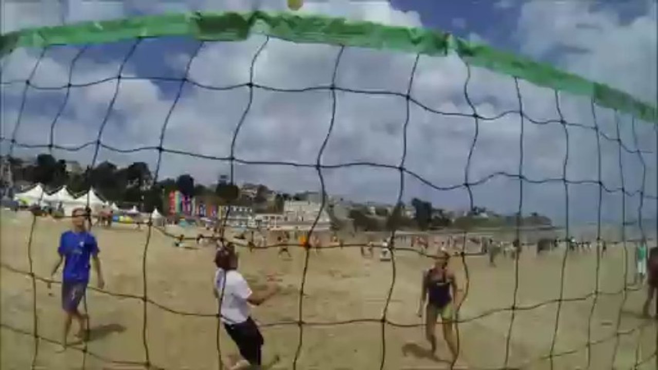 Instant Volley - Vis ma vie de passeur aux Estivales 2013.