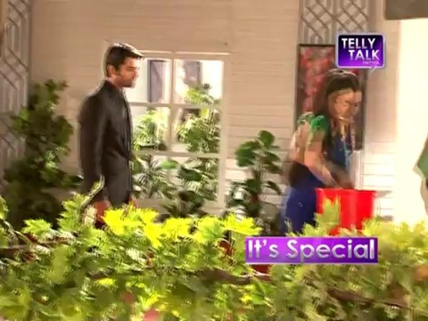 Sanaya Irani & Barun Sobti off screen banter on the sets : Old Memories